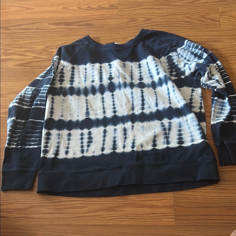 Old Navy Navy and White Sweatshirt